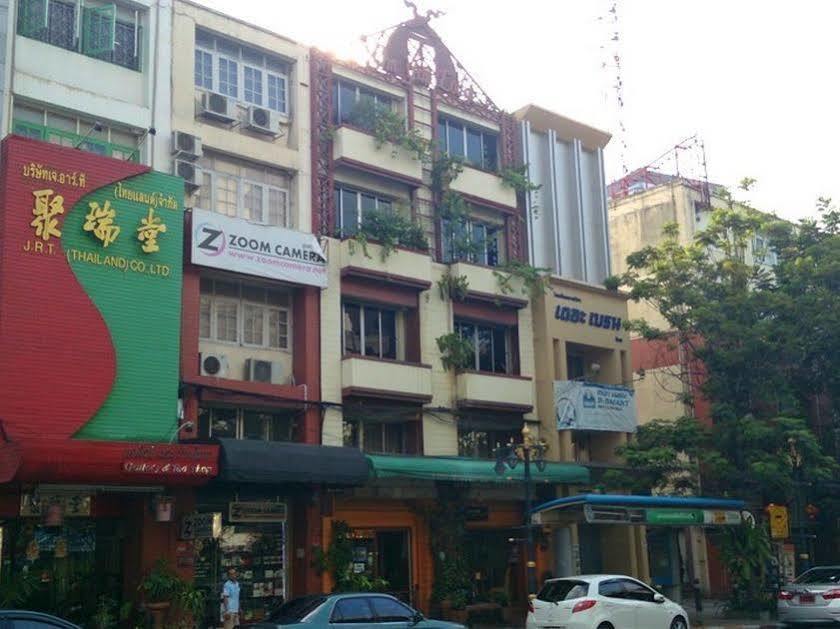 Oyo 437 Hostel Na Nara Bangkok Exterior foto